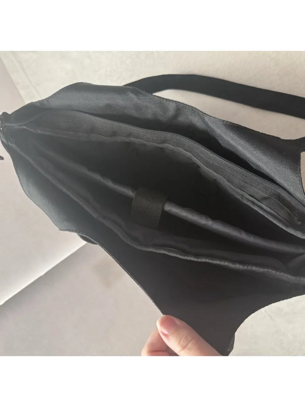 Eddie Bauer Messenger Bag Laptop/ Gig/ Travel Black Canvas Shoulder Straps 15”